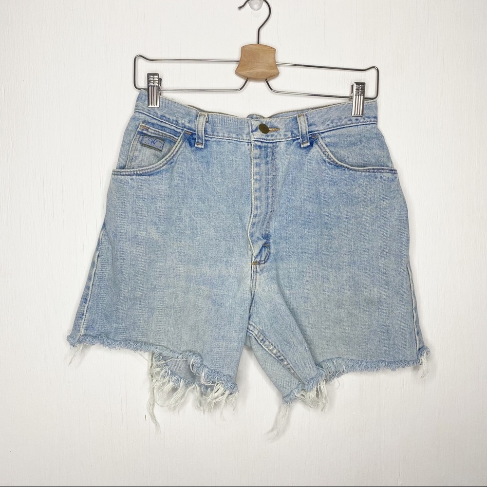 Wrangler Cut-Off Denim Shorts in Light Wash Size 10
